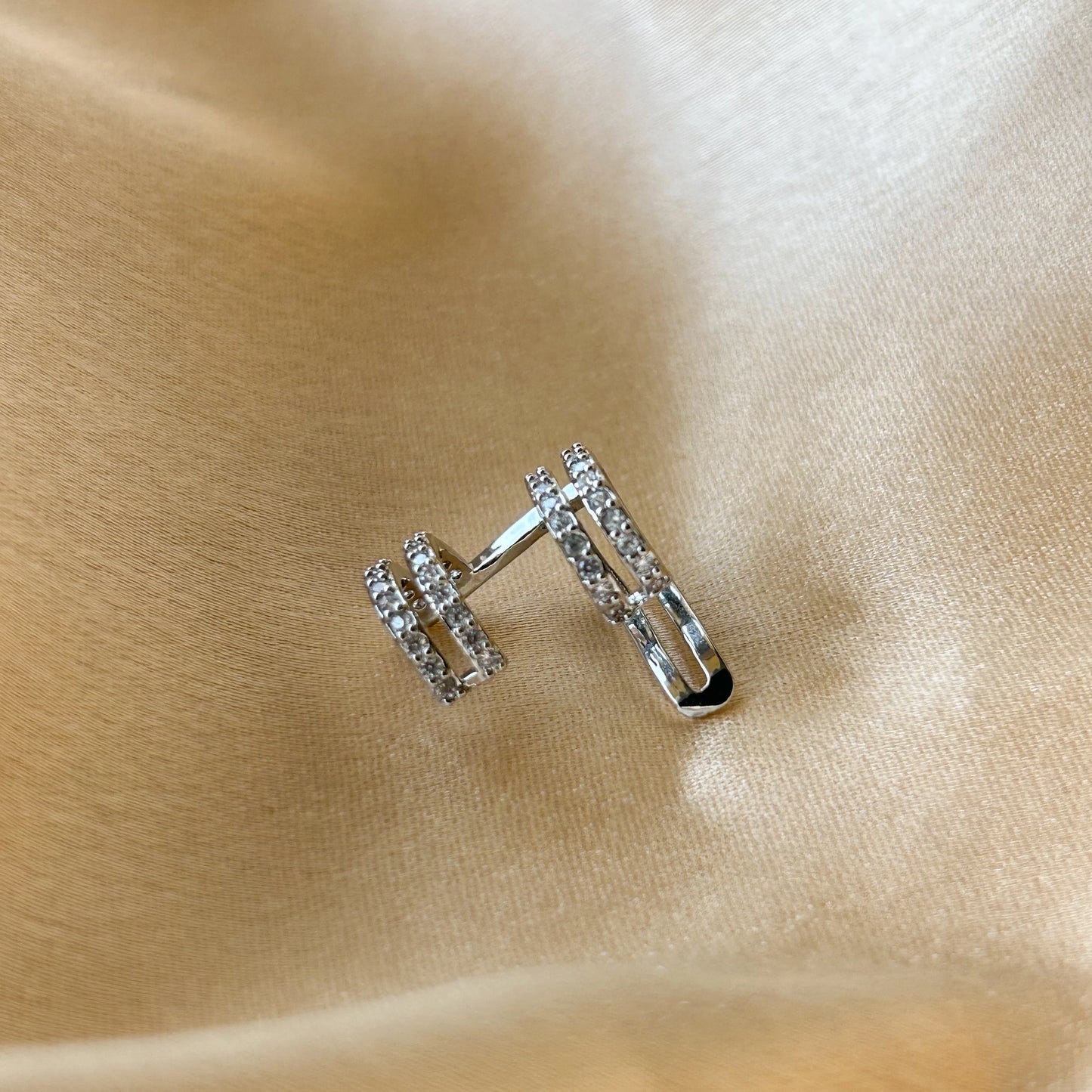 Aurora Diamond Ear Cuff (Silver)