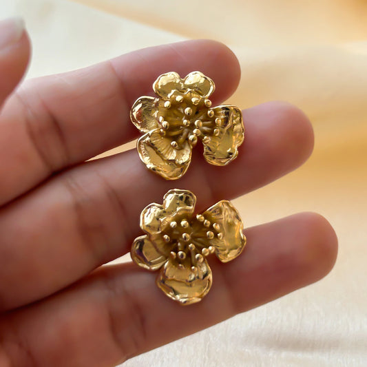 Golden Daisy Flora Studs