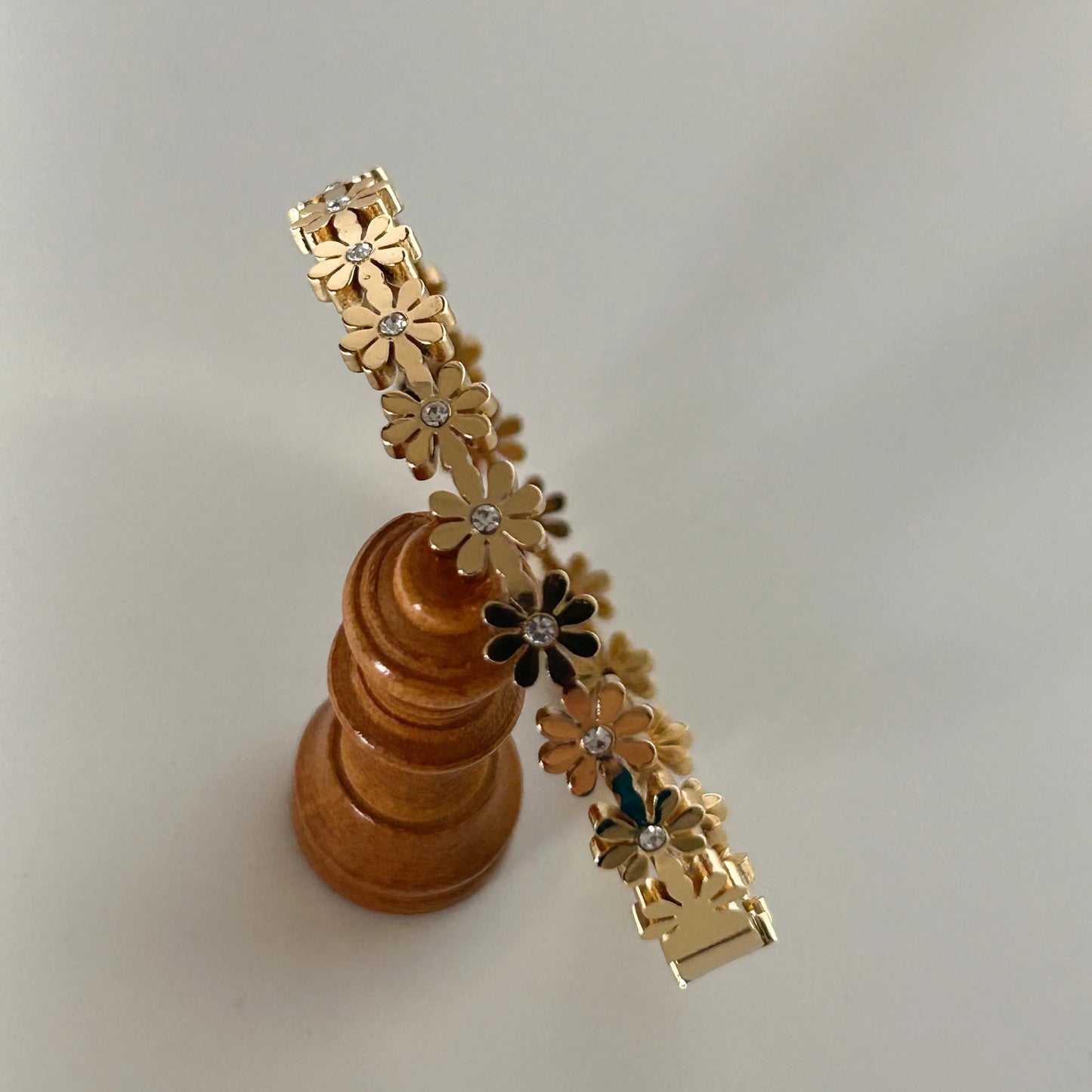 Daisy Gold Bangle