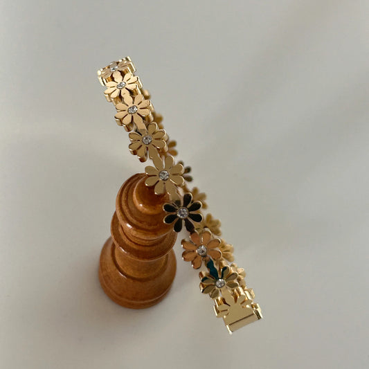 Daisy Gold Bangle
