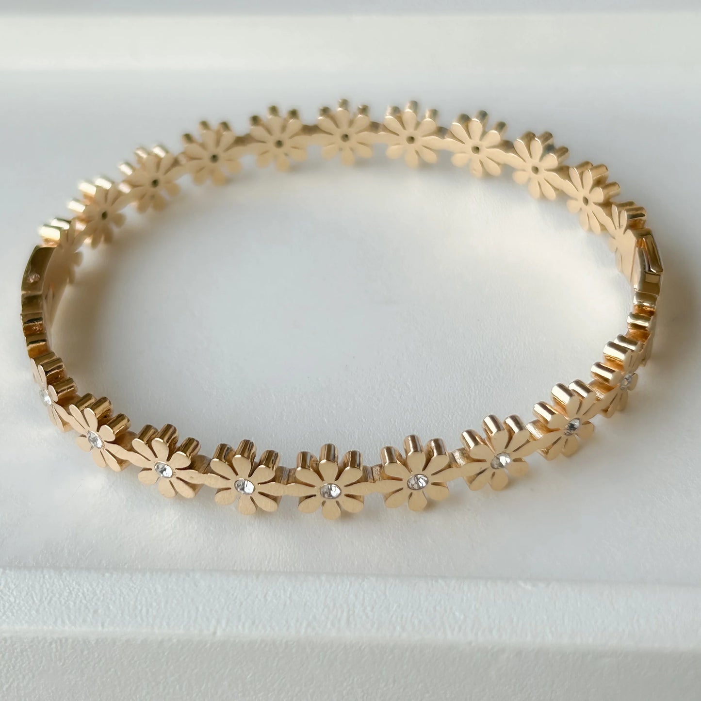 Daisy Gold Bangle