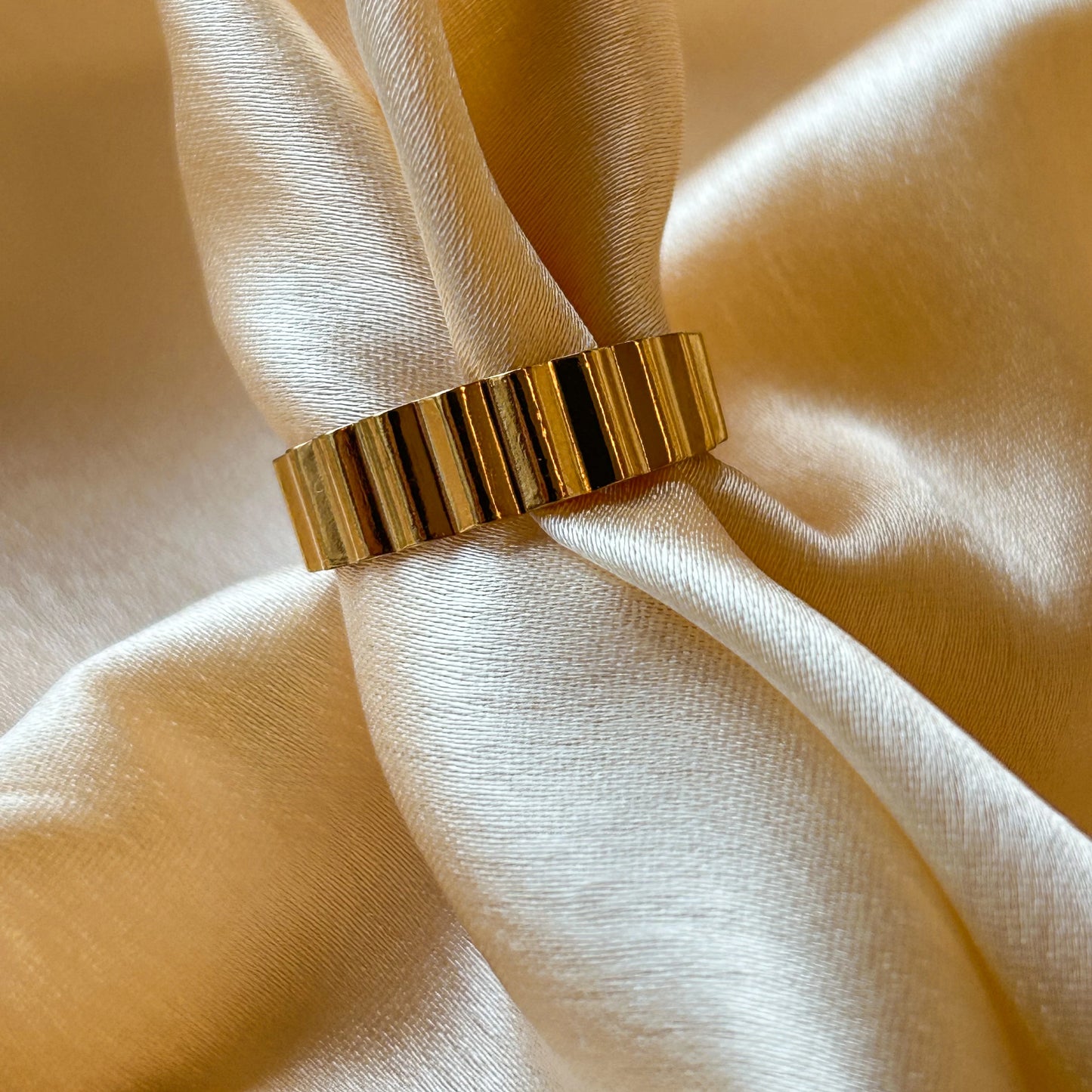 Dazzling Gold Band