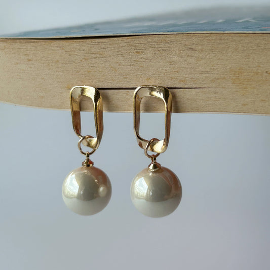 Eternal Pearl Earrings
