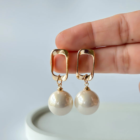 Eternal Pearl Earrings