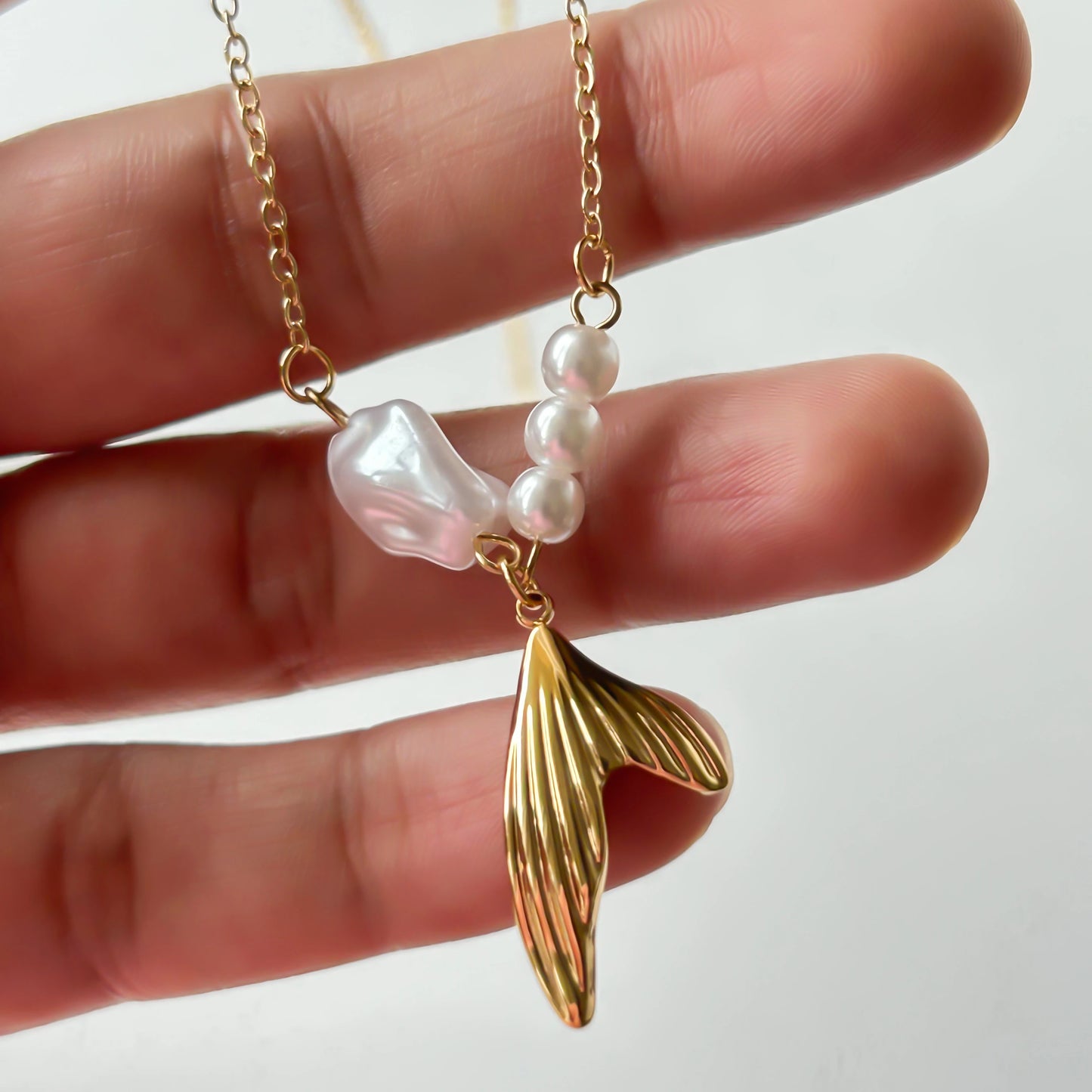Fish Tail Pearl Necklace