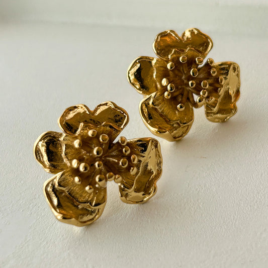 Golden Daisy Flora Studs