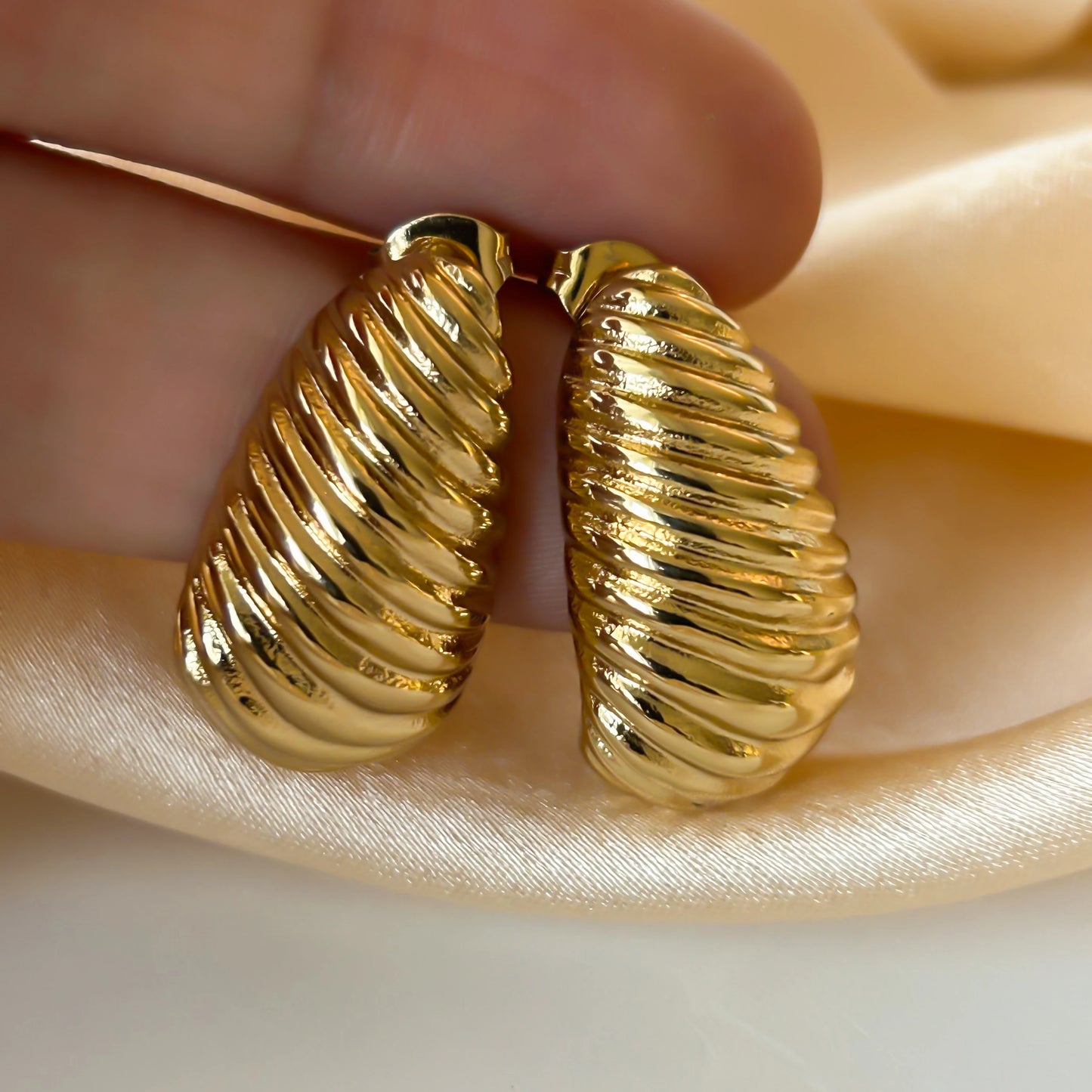 Golden Shell Studs